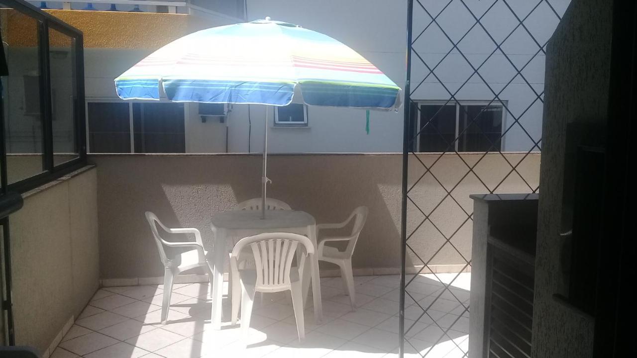 Apartamento De 2 Domitorios E 1 Garagem No Centro De Bombinhas 50 Metros Da Praia Na Avenida Principal Proximo Ao Shopping Punta Blu Kültér fotó