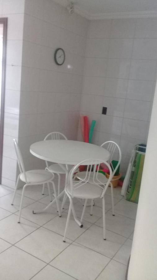 Apartamento De 2 Domitorios E 1 Garagem No Centro De Bombinhas 50 Metros Da Praia Na Avenida Principal Proximo Ao Shopping Punta Blu Kültér fotó